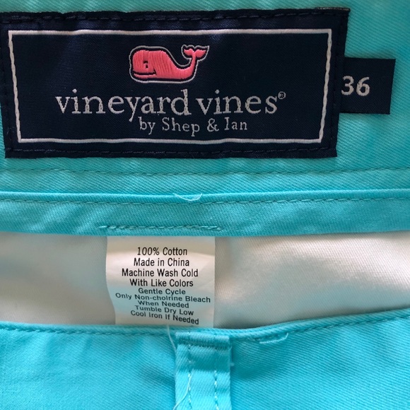 Vineyard Vines turquoise Club shorts - Picture 3 of 3